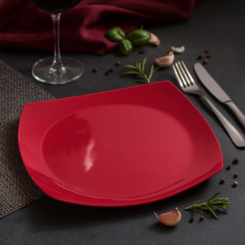Dinner Plate (Red)