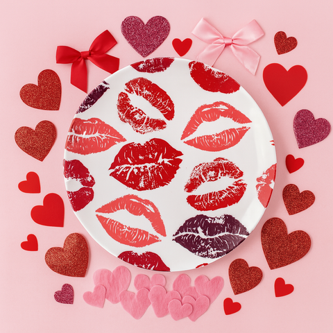 Kiss & Tell
