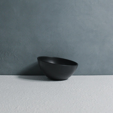 Curved Dessert Bowl (Black)
